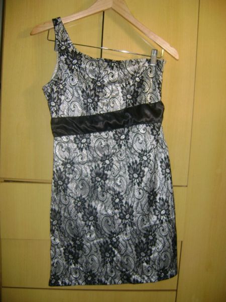 VESTIDO RENDADO