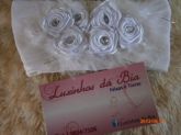 Tiara brancas rosas